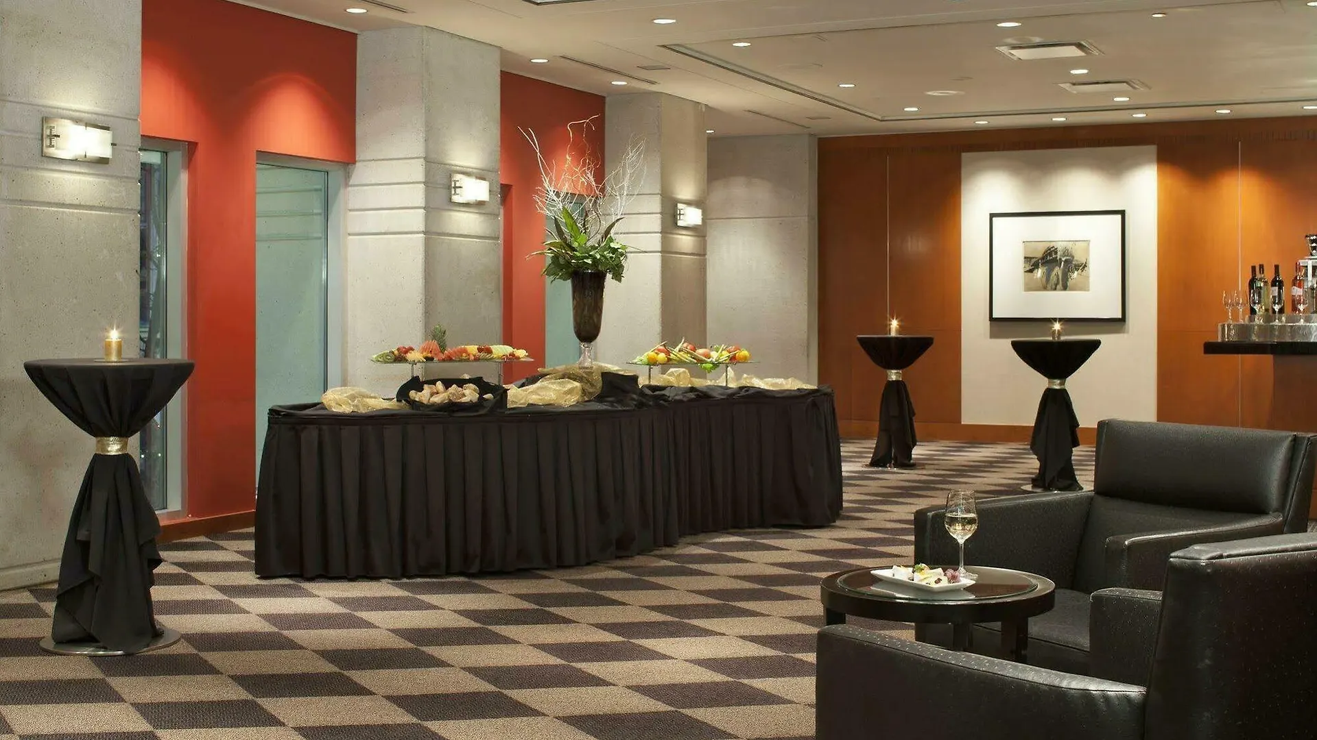 Delta Hotels by Marriott Vancouver Downtown Suites