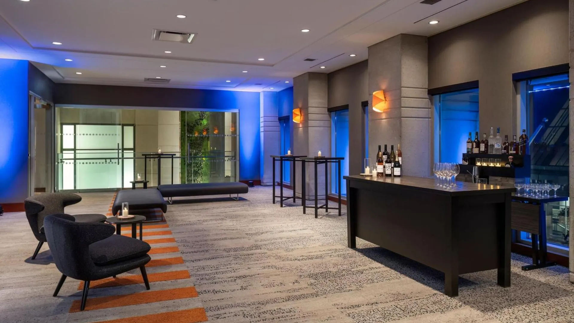 Delta Hotels By Marriott Vancouver Downtown Suites