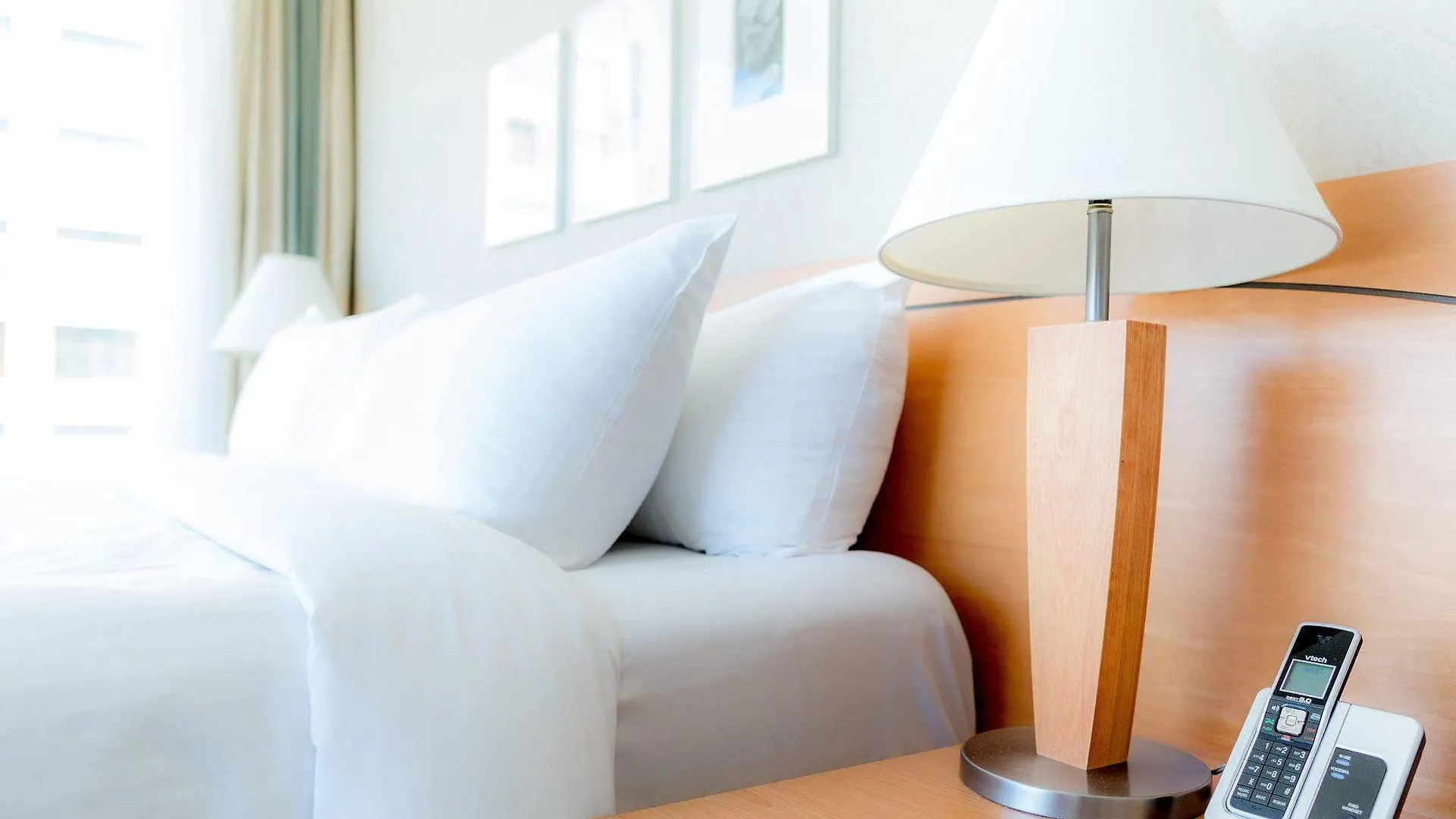 Delta Hotels By Marriott Vancouver Downtown Suites